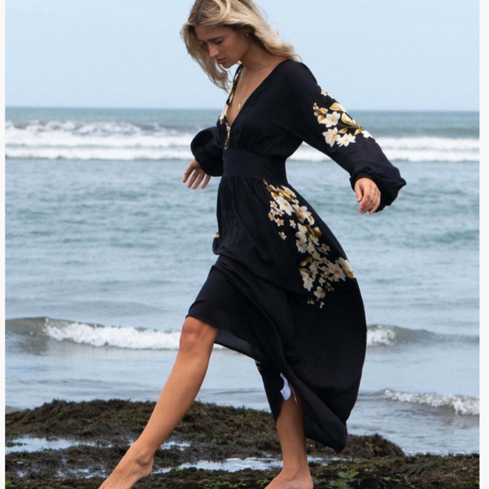 NEW Billabong Black Night Bloom Maxi Dress - Size M